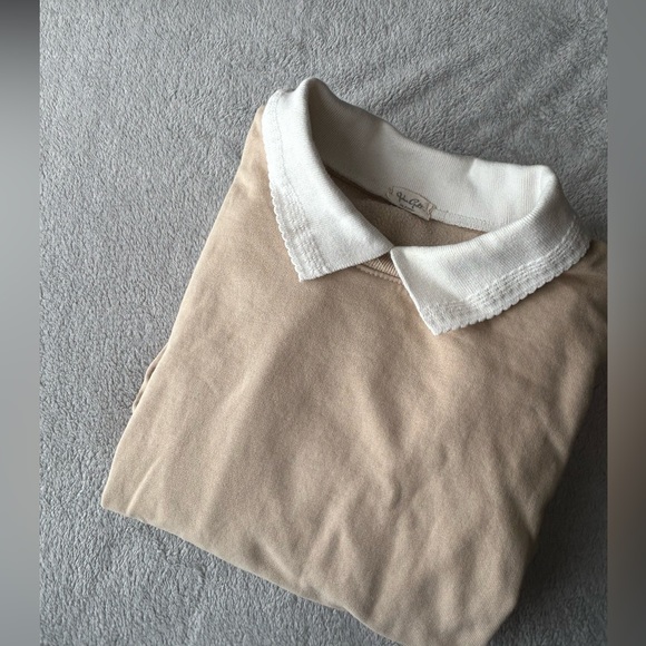 Sweatshirt with attached collar - Picture 2 of 4